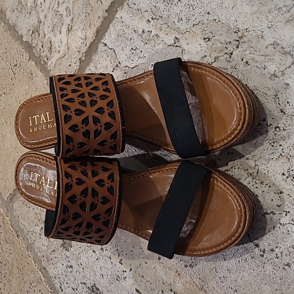 Women's Italian Shoemakers wedges. Size 9.5